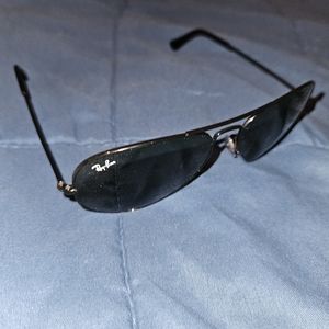 Raybans sunglasses